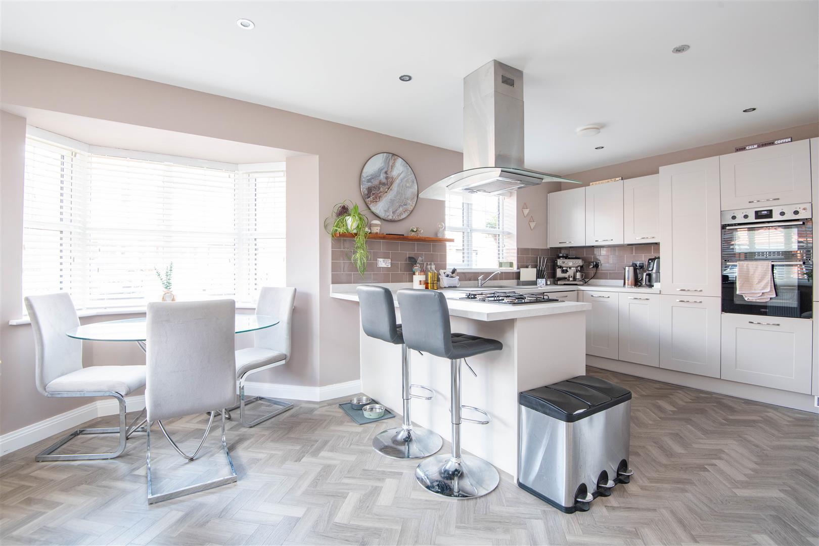 4 bed property in Sandpiper Way, Cottam